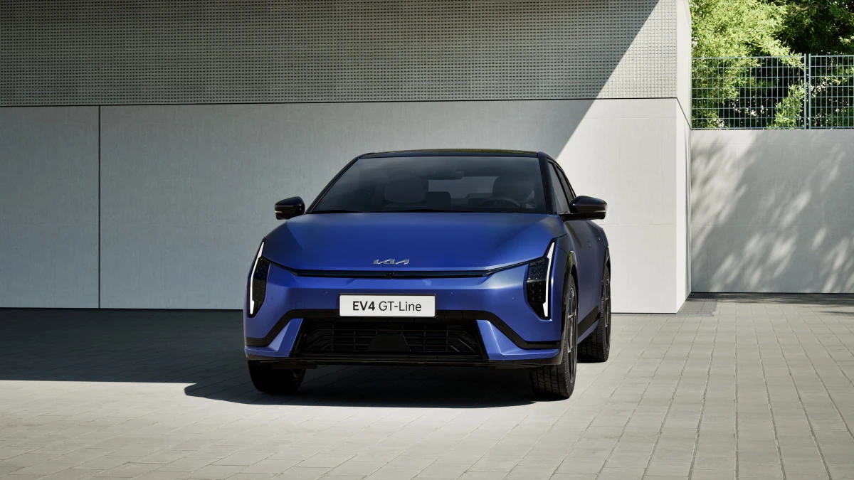 Paaiškėjo, kada naujasis elektromobilis „Kia EV4“ atvyks į Lietuvą