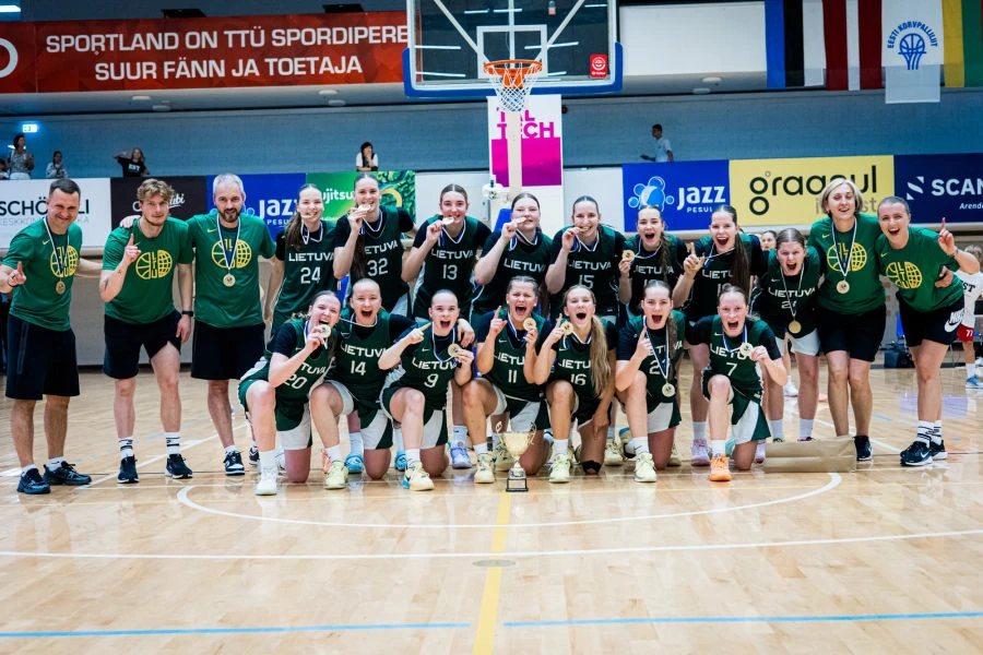 Panevėžio sporto centro ugdytinės su šalies rinktine tapo Baltijos taurės čempionėmis