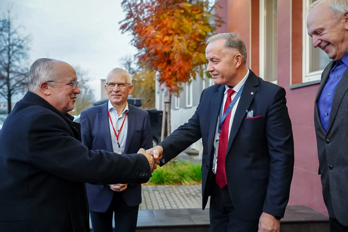 Rajono meras ir verslo atstovai – už valstybinės reikšmės statuso suteikimą Gustonių pramonės zonai