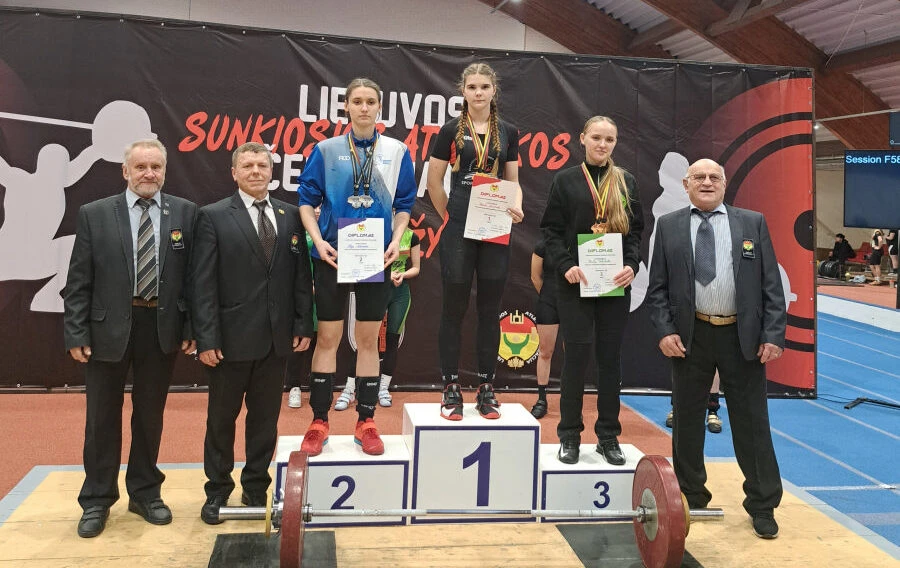 Sėkmingi R.Sargūno sporto gimnazijos sunkiaatlečių startai Lietuvos čempionate