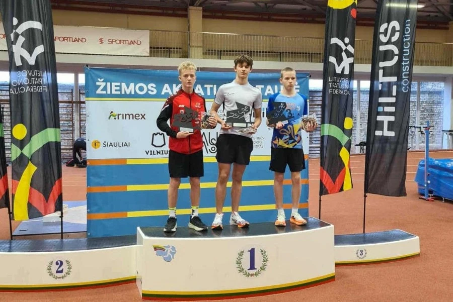 Sėkminga žiemos akvatlono pradžia: Panevėžio sporto gimnazijos atletai tarp lyderių