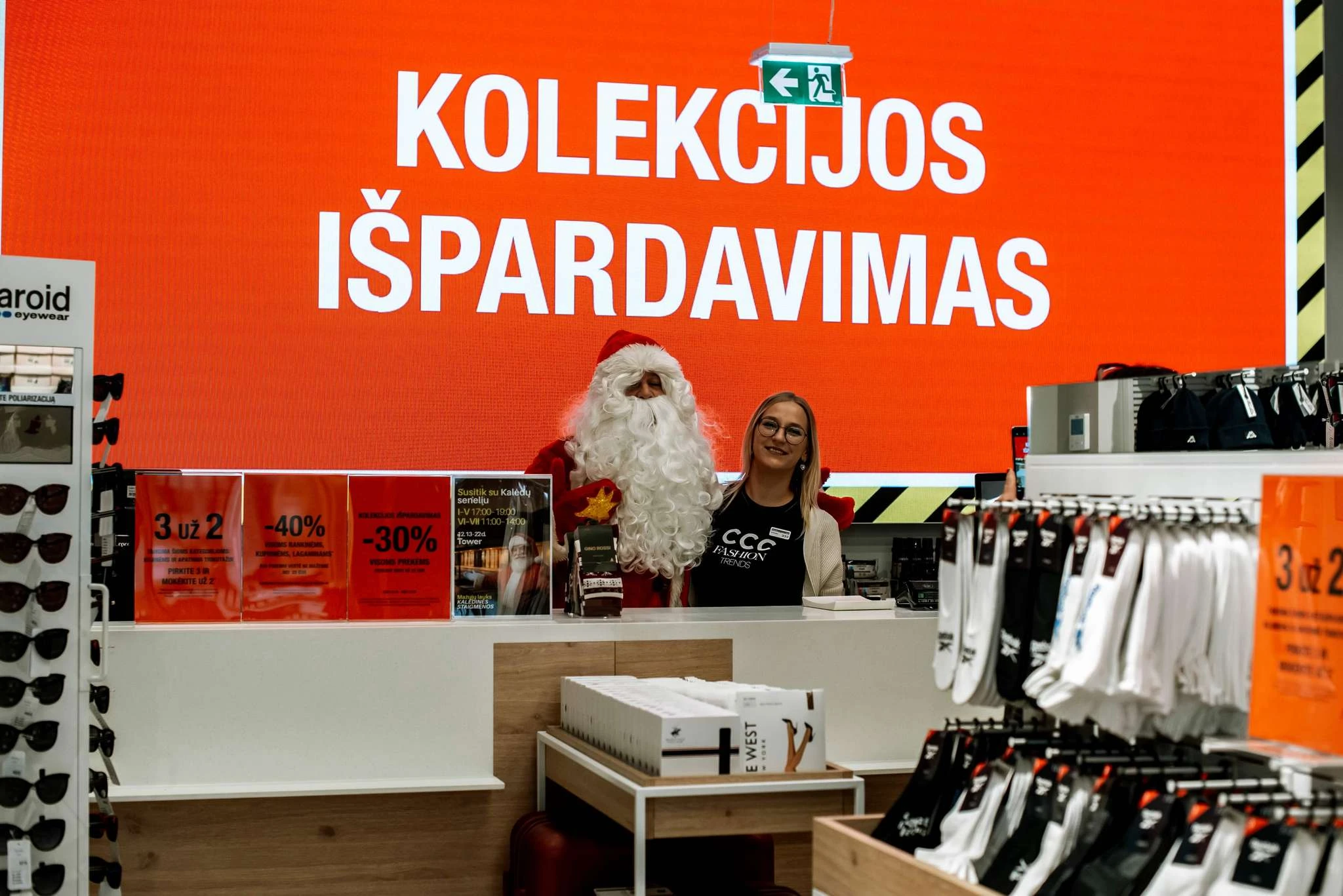 Prekybos parke „TOWER“ jau lankosi Kalėdų Senelis su staigmenomis