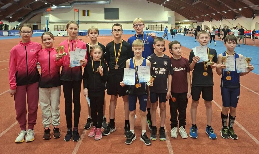 Panevėžio sporto centro auklėtiniai namuose žėrė medalius: triumfas vaikų lengvosios atletikos čempionate
