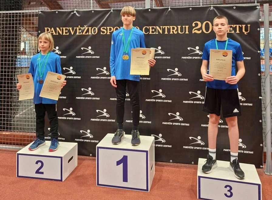Rekordų lietus Panevėžyje: jaunieji lengvaatlečiai „Aukštaitijos taurėje“ skynė pergales
