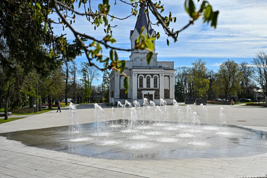 Panevėžyje pradeda veikti fontanai
