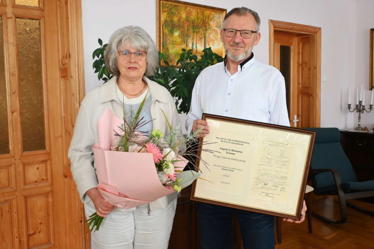 Su dainomis per gyvenimą: Trotų šeima atšventė auksines vestuves